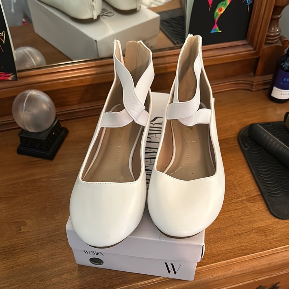 Dream Pairs White Women's Flats with Cross Straps
